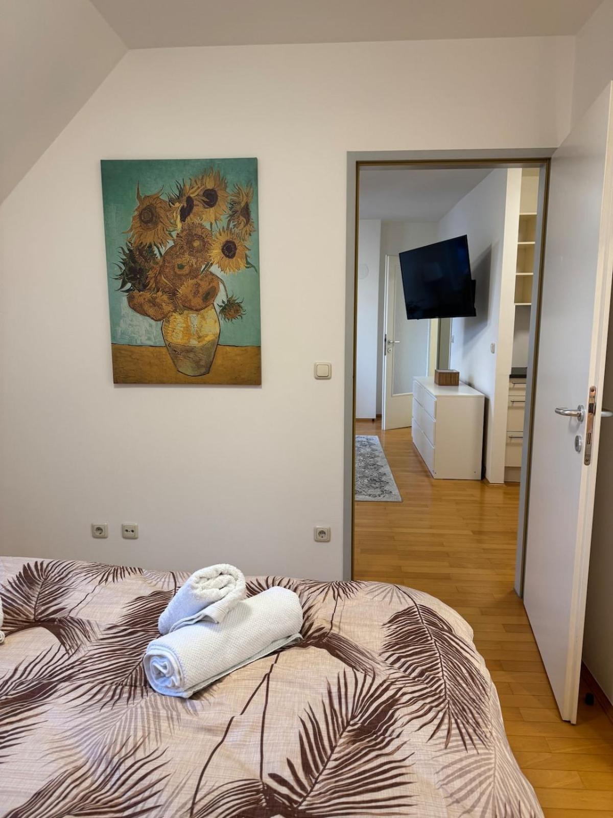 Apartment Floor Near Palace Schoenbrunn *